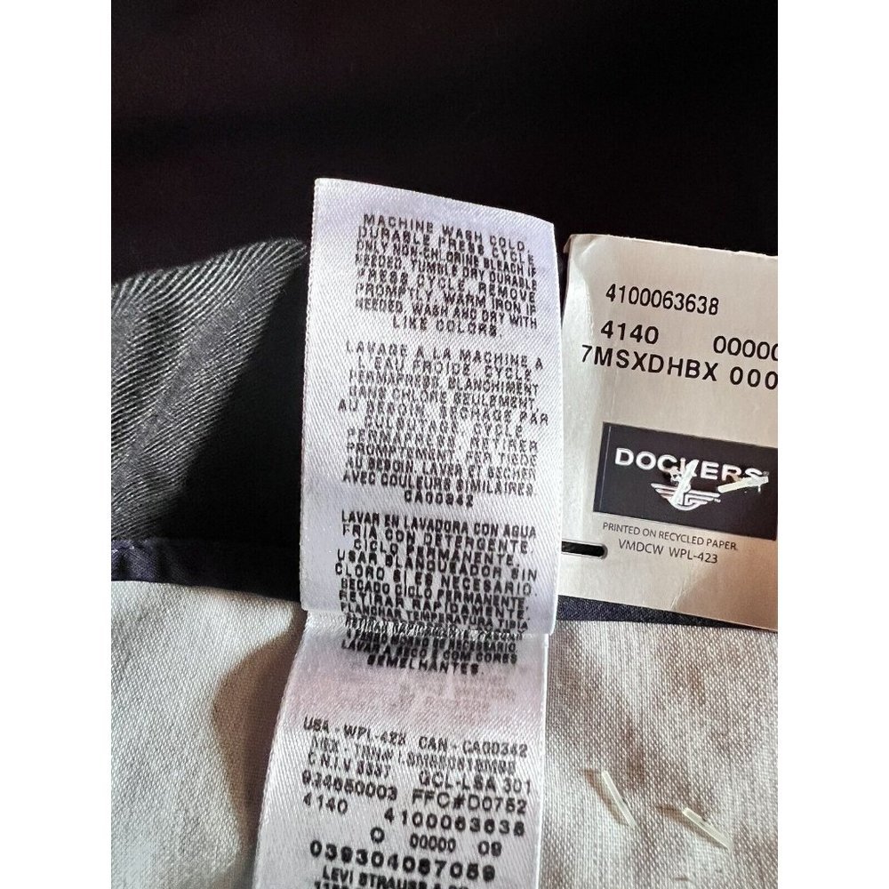 DOCKERS NEW 36x29 (28) Mens Black Comfort Waist Khaki Pleated Dress Pants NWT - Picture 11 of 11